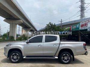 Xe Mitsubishi Triton 4x2 AT Mivec 2021