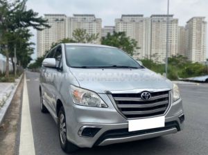 Xe Toyota Innova 2.0E 2016