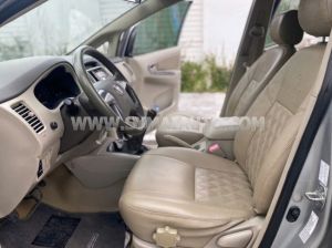 Xe Toyota Innova 2.0E 2016