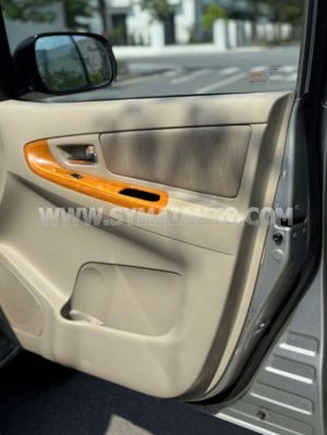 Xe Toyota Innova G 2010