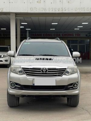 Xe Toyota Fortuner 2.5G 2015
