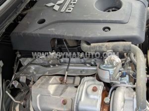 Xe Mitsubishi Triton 4x2 AT Mivec 2022