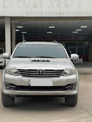 Xe Toyota Fortuner 2.5G 2015