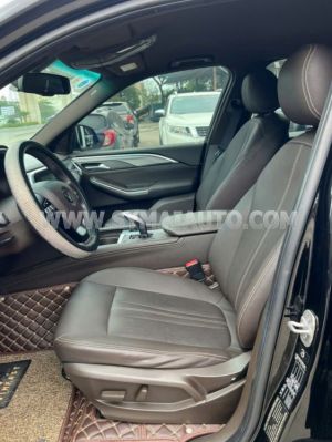 Xe VinFast Lux SA 2.0 Plus 2.0 AT 2019