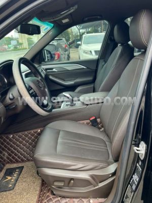 Xe VinFast Lux SA 2.0 Plus 2.0 AT 2019