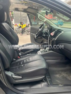 Xe Mitsubishi Triton 4x2 AT Mivec Premium 2019