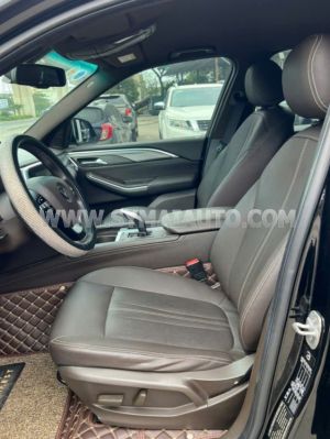 Xe VinFast Lux SA 2.0 Plus 2.0 AT 2019