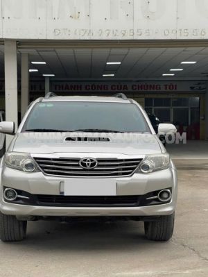 Xe Toyota Fortuner 2.5G 2015