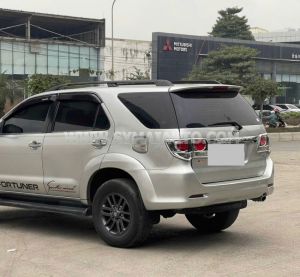Xe Toyota Fortuner 2.5G 2015