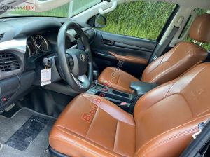 Xe Toyota Hilux 2.4L 4x2 AT 2021