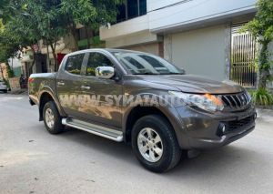 Xe Mitsubishi Triton 4x2 AT 2019