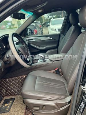 Xe VinFast Lux SA 2.0 Plus 2.0 AT 2019
